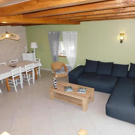 De Charme Avec Piscine, Jardin Prive Et Acces Handicape - Fr-1-653-12 * Bonneuil (Charente)